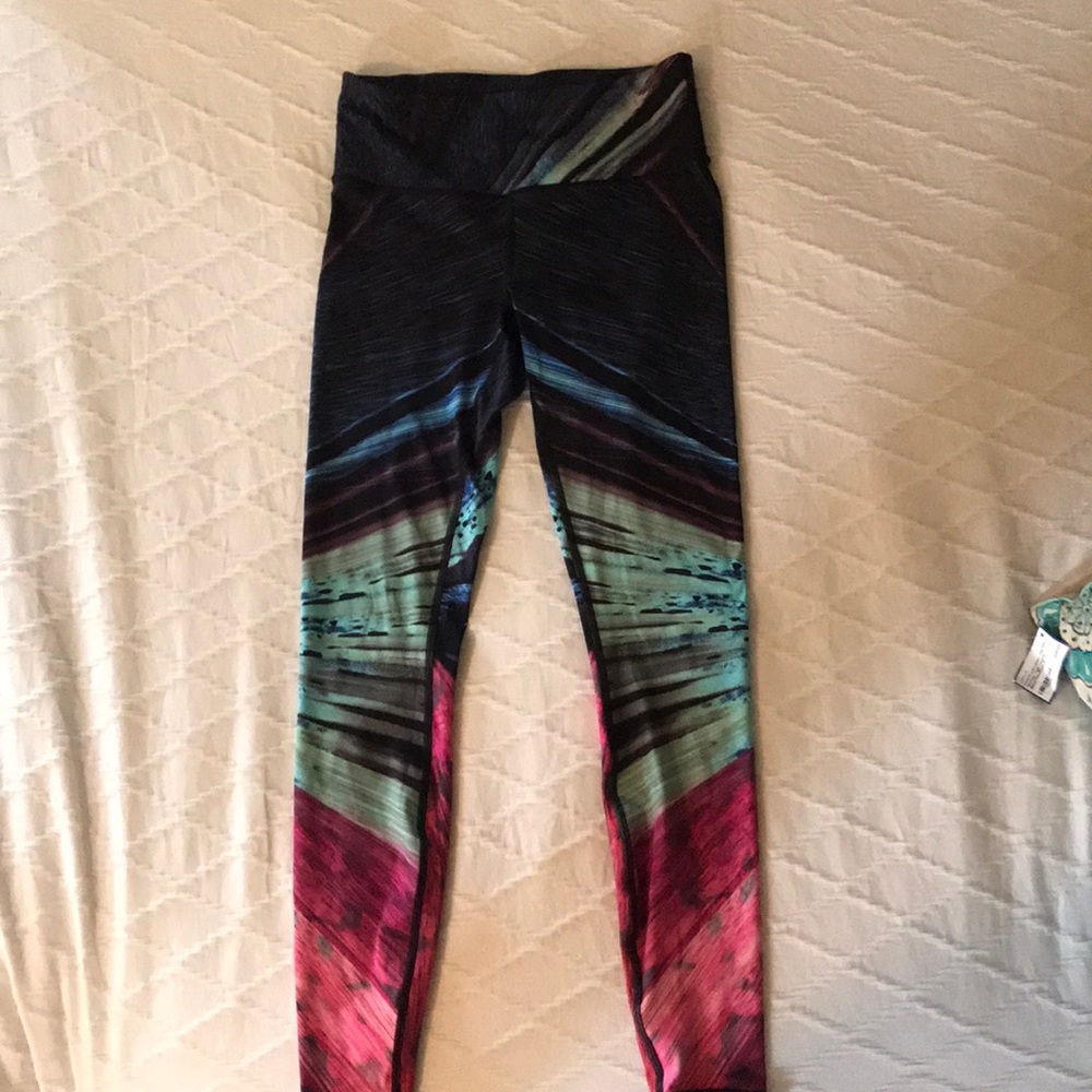 Lululemon leggings - Size 6 - Marble Pattern